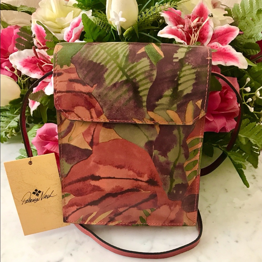 Patricia Nash Crossbody Purse From the Tropical Dreams Collections.